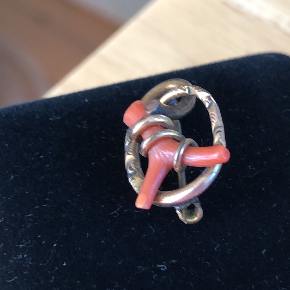Victorian Coral Gold Love Knot - Picture 15 of 17